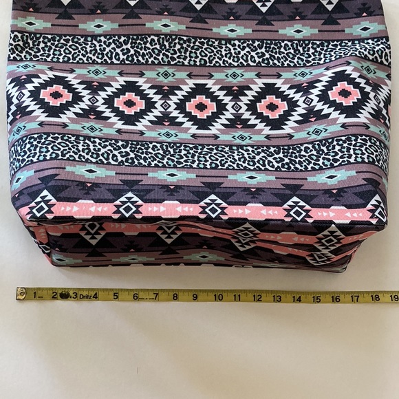 Jumbo Boho Aztec Print Beach Tote - Picture 9 of 11